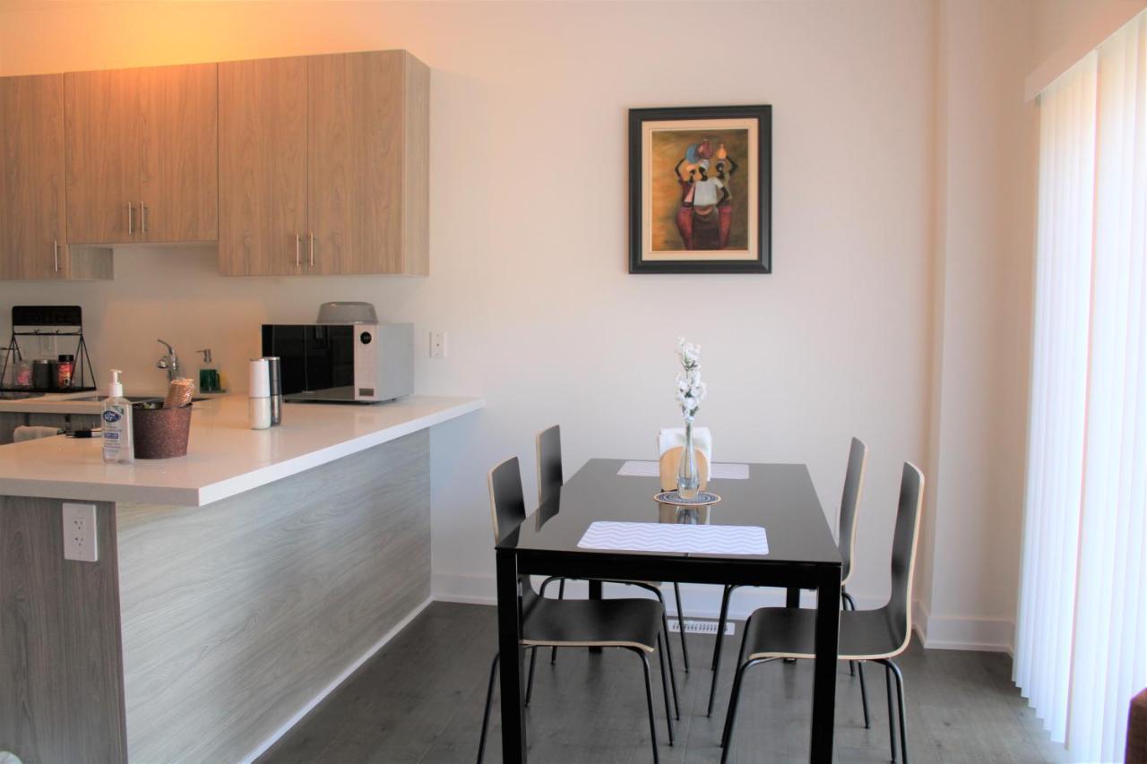 New Town House Barrie South Villa Buitenkant foto